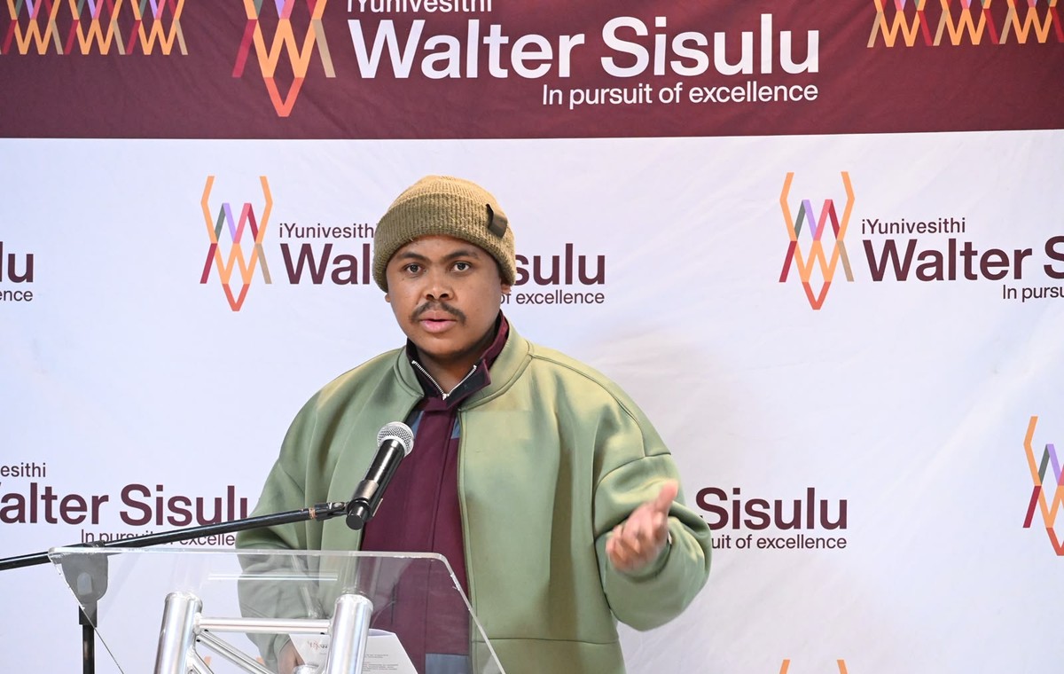 The Walter Sisulu University crest